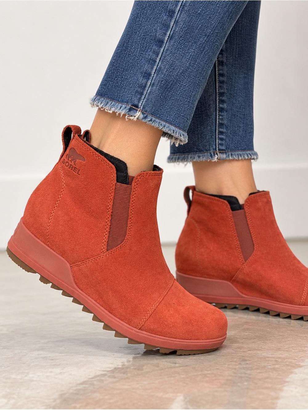 Sorel Evie Pull-On Wedge Booties – Women’s 9.5 – Warp Red Suede – NL4910-849